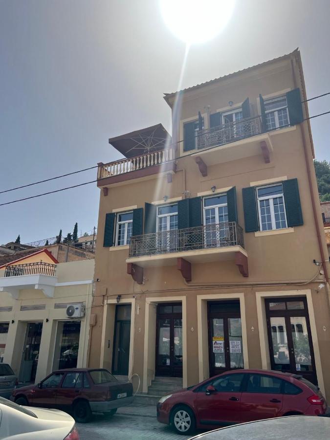 Amfitrion City Gythio Zewnętrze zdjęcie